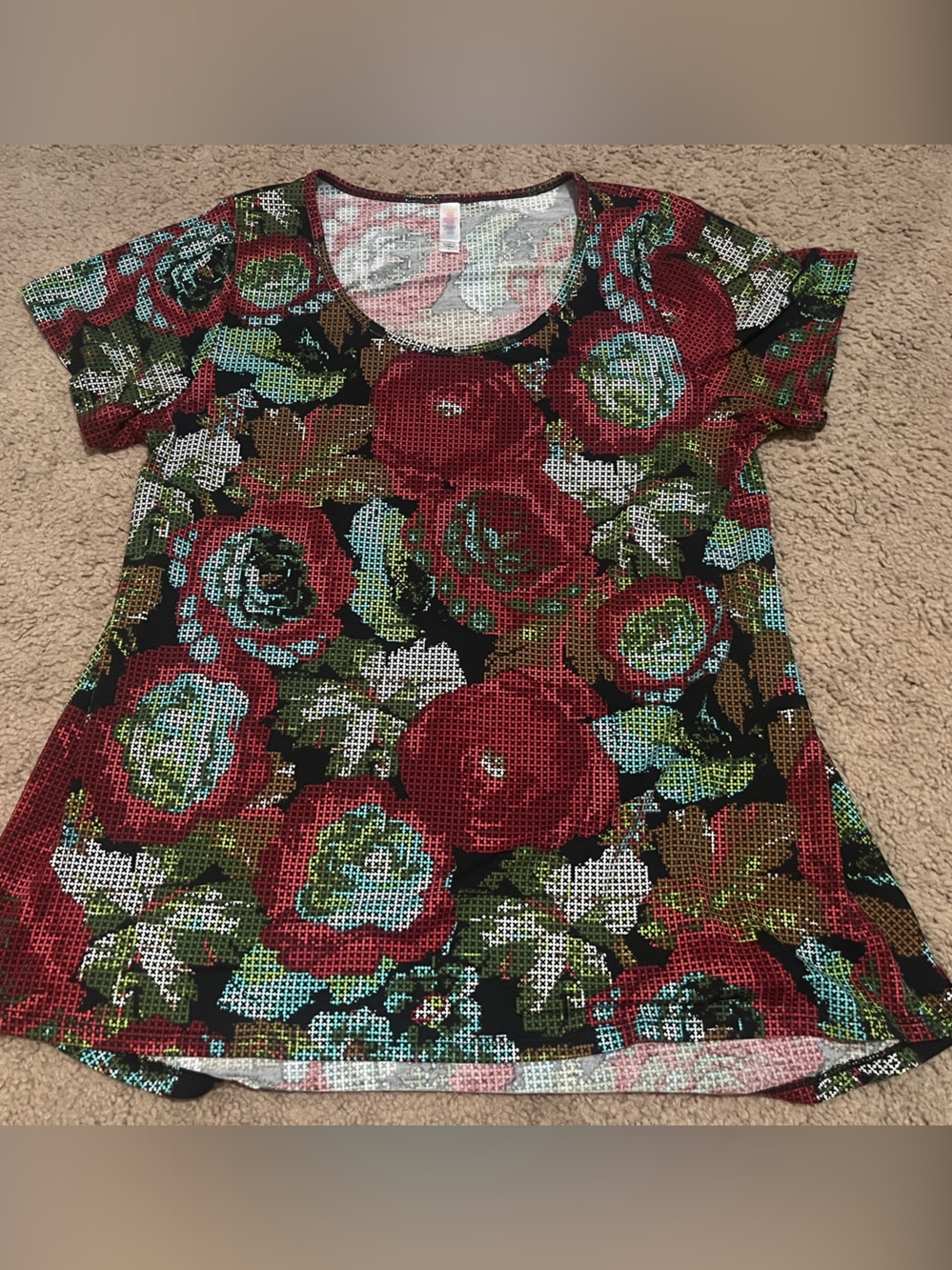 LuLaRoe Floral Scoop Neck Top in Red, Green, Blue, Black